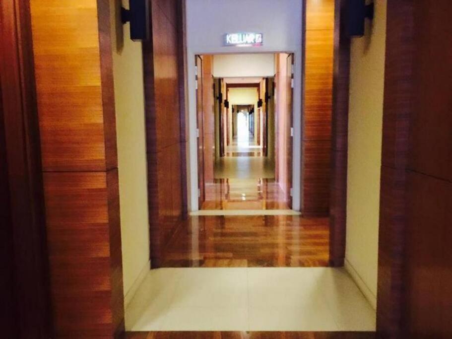 2Beds Seaview Straits Quay Comes With Carpark And Hothub Bagan Jermal エクステリア 写真