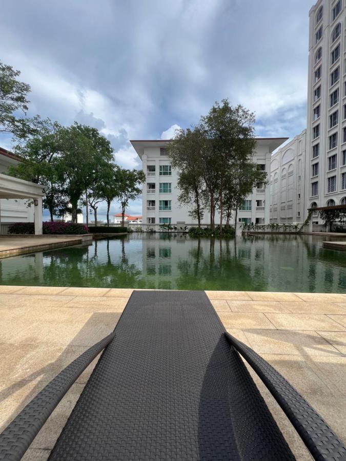 2Beds Seaview Straits Quay Comes With Carpark And Hothub Bagan Jermal エクステリア 写真